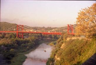 Puente Hermanos Patiño y río Yaque del Norte