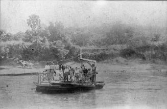 Una barca sobre el río Yaque del Norte