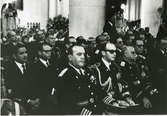 Militares y civiles en el funeral de Rafael Leonidas Trujillo Molina