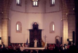 Papa Juan Pablo II en el altar de la Catedral Primada de América