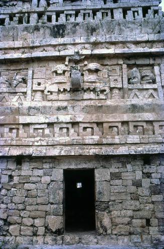 Detalle de un templo prehispánico en Yucatán