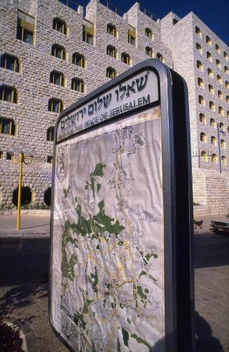 Mapa en calle de Israel