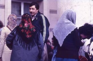 Señoras con mantos en Rusia