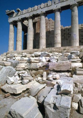 Ruinas de edificación griega III