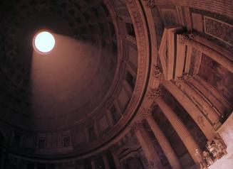 Vista interior de la cúpula del Panteón de Roma, Italia