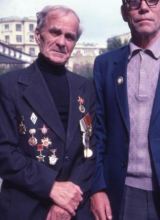 Hombres con insignias militares, Moscú, Rusia