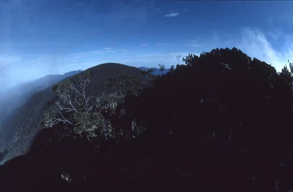 Vista de los Picos Duarte, a la derecha, y Pelona, atrás, a la izquierda