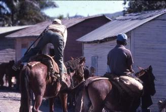 Escena cotidiana con campesinos de Rancho Arriba