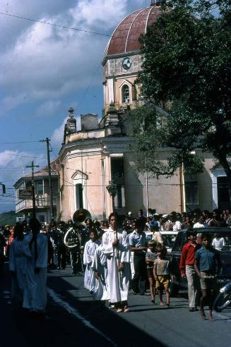 Celebración de fiestas patronales en Santiago