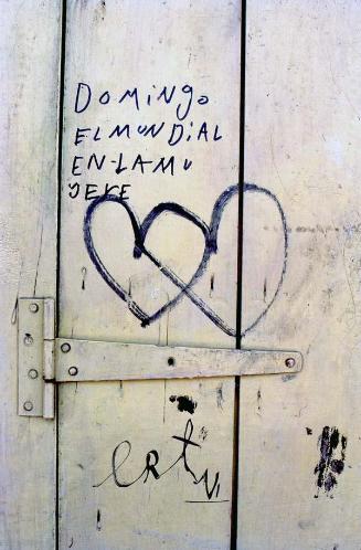 Grafismo en muro de Santiago
