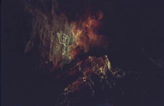 Pictografías taínas en cueva del Parque del Este II