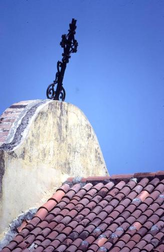 Detalle de tejado en la catedral de Azua