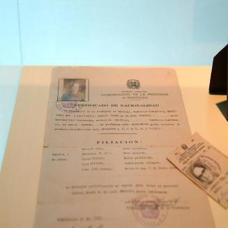 Certificado de nacionalidad de María Asensio de León Jimenes