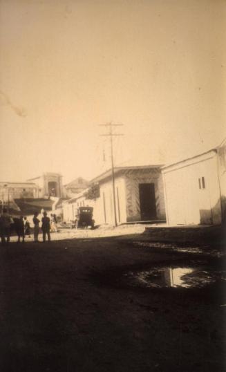 Calle ortogonal al portal de la Fortaleza San Luis. 1919-1922