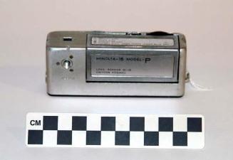 Cámara fotográfica Minolta modelo 16P