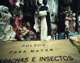 Establecimiento de venta de objetos religiosos en Santo Domingo